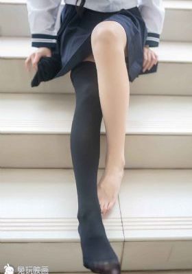 美女1000%裸露无遮挡_英文版字幕